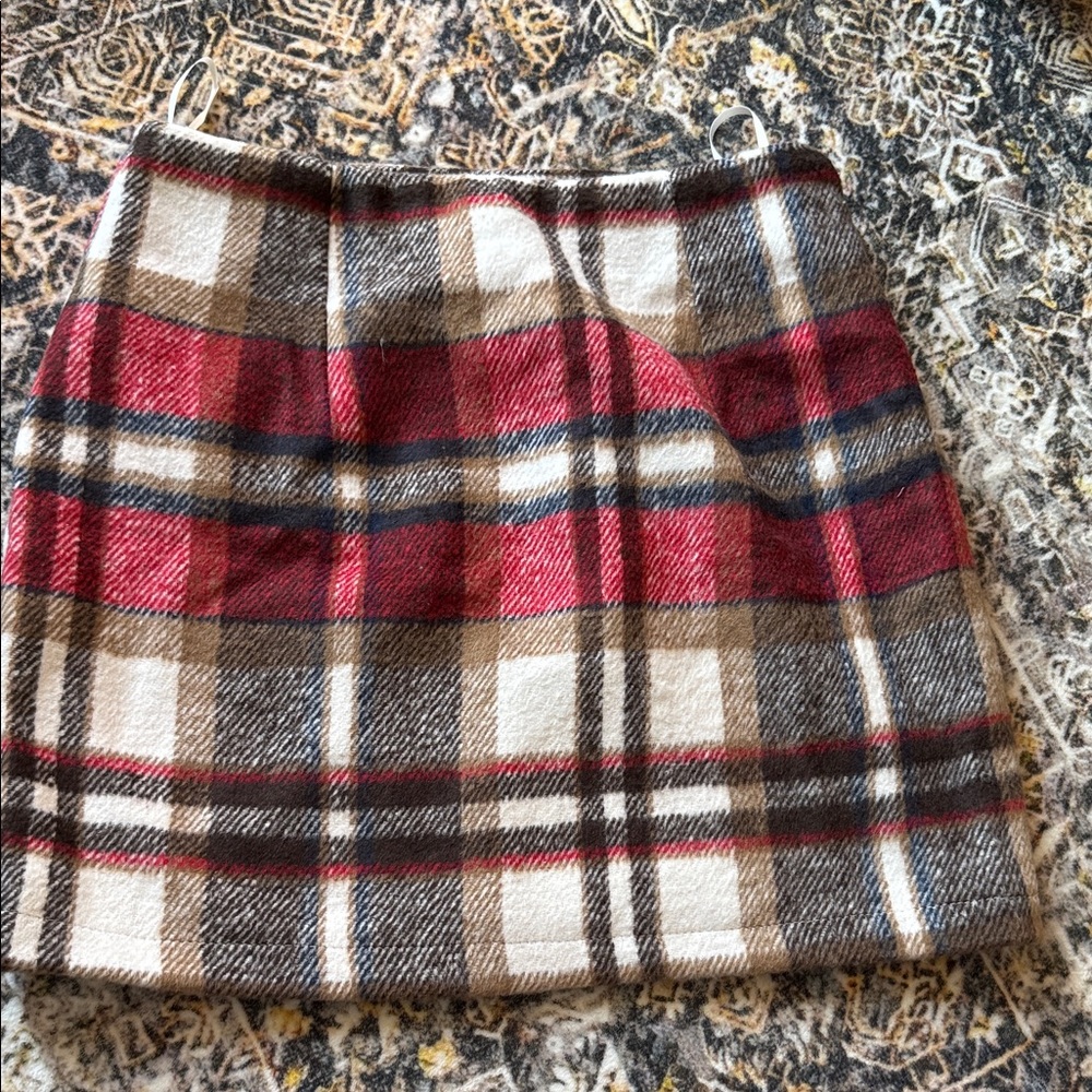 Elegant Plaid Mini Skirt in Red and Brown